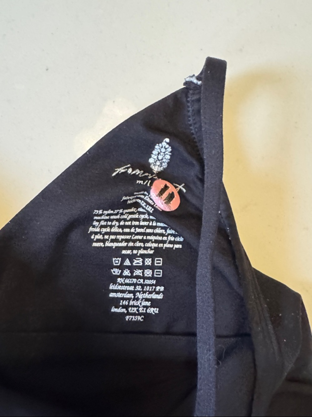 Freepeople movement Black Cropped Tank Top with Ruched sides m/L - Picture 2 of 8